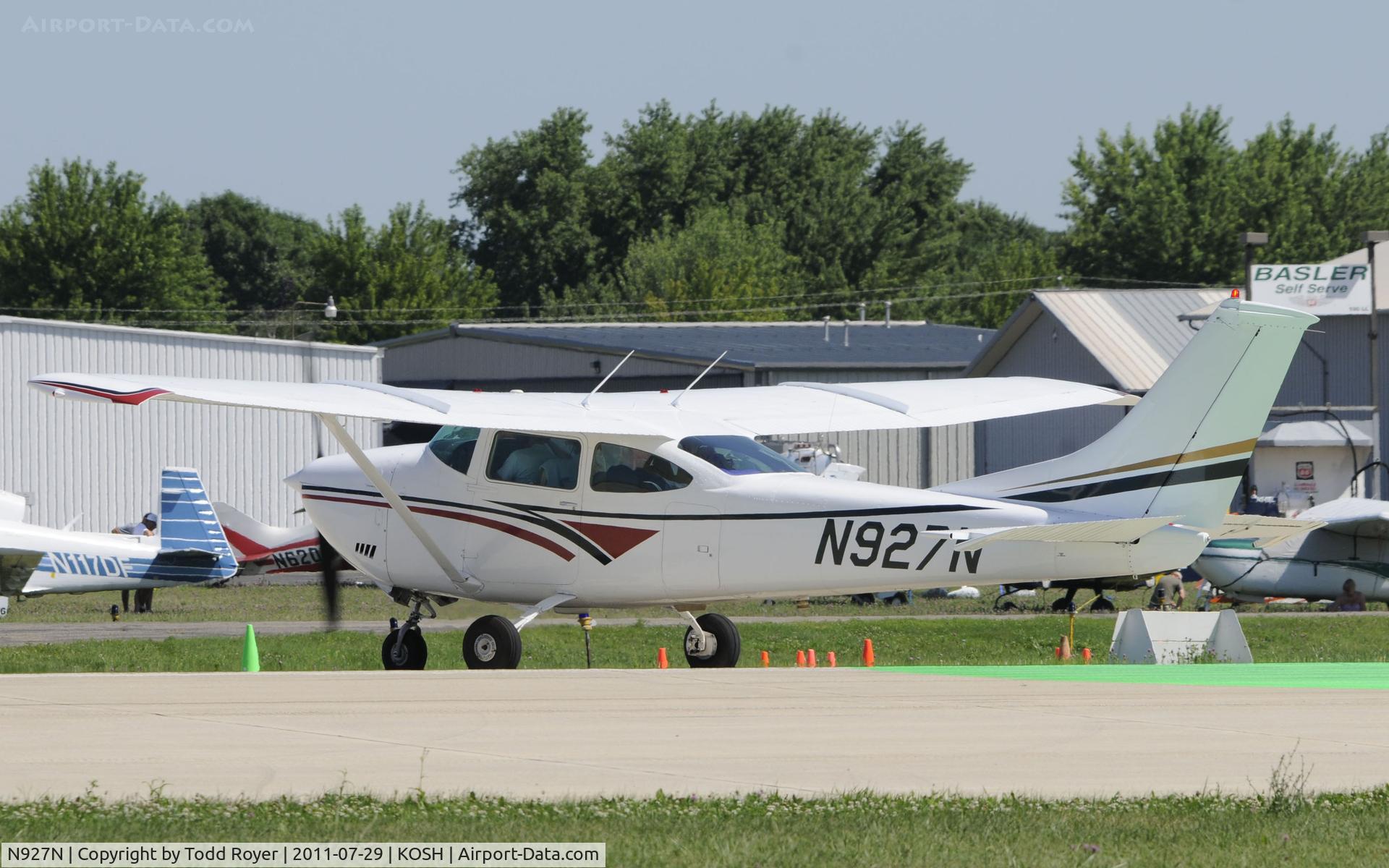 N927N, 1970 Cessna 182N Skylane C/N 18260320, AIRVENTURE 2011