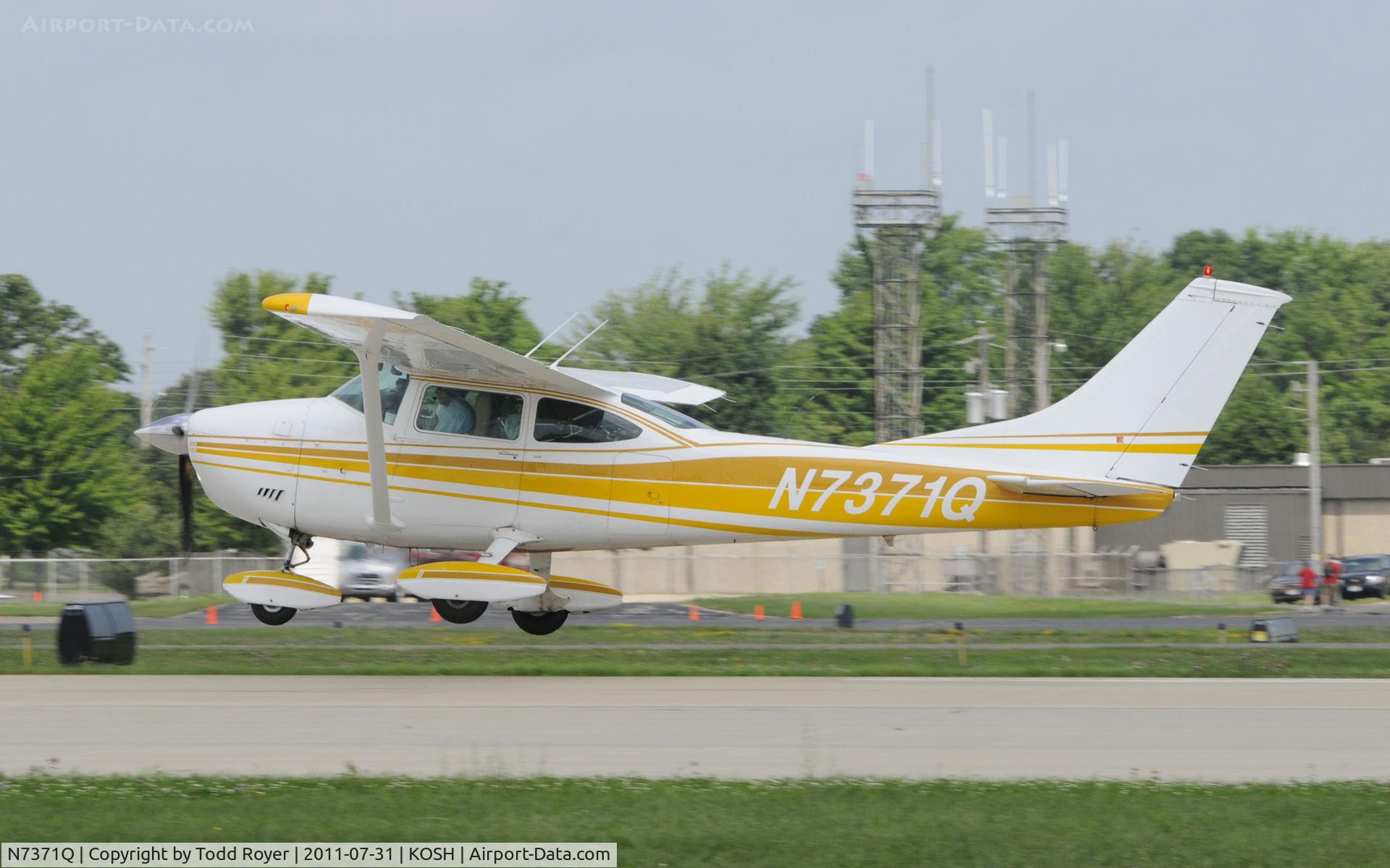 N7371Q, 1972 Cessna 182P Skylane C/N 18261011, AIRVENTURE 2011