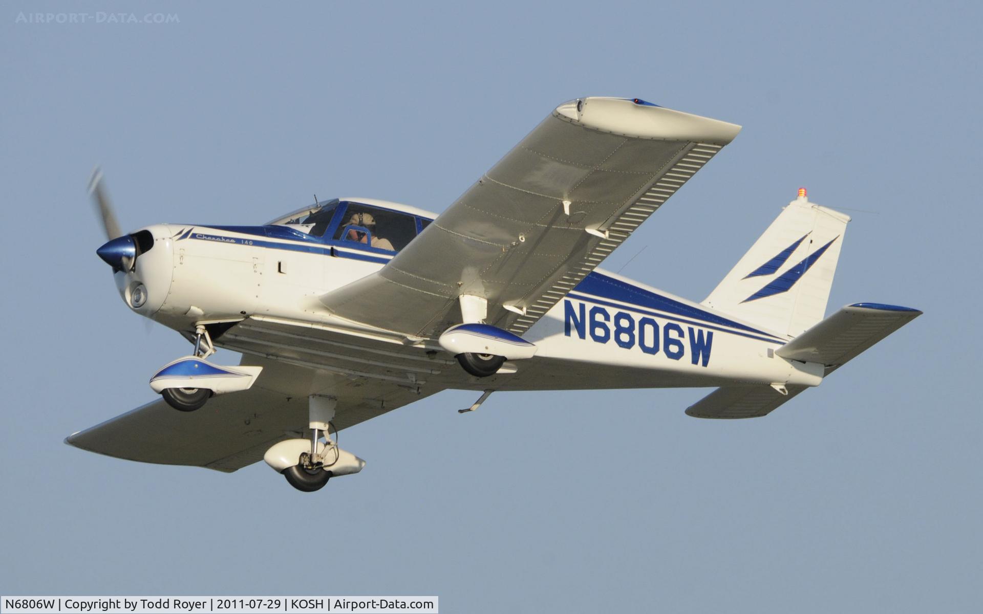 N6806W, 1965 Piper PA-28-140 Cherokee C/N 28-20941, AIRVENTURE 2011