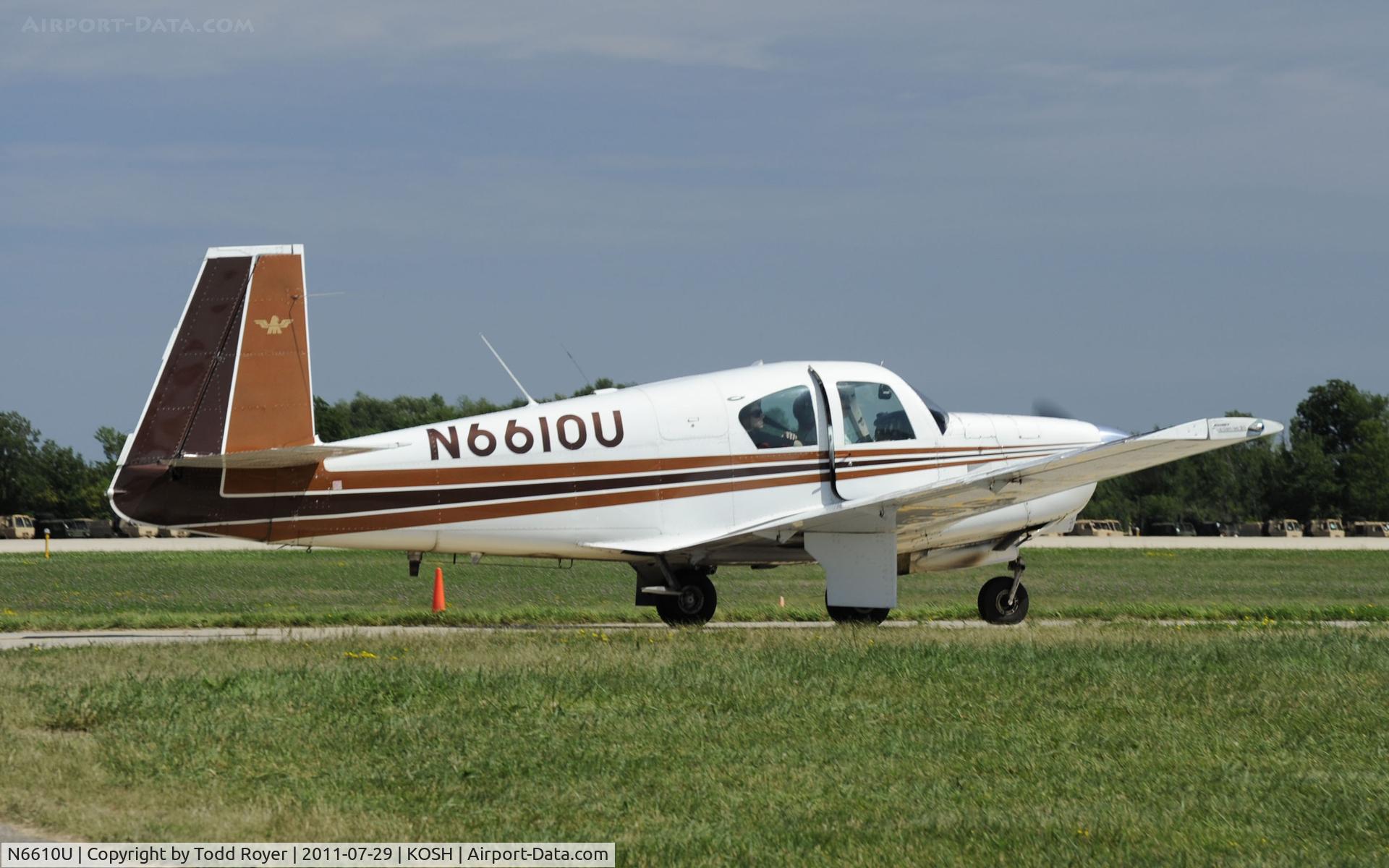 N6610U, 1963 Mooney M20D Master C/N 105, AIRVENTURE 2011