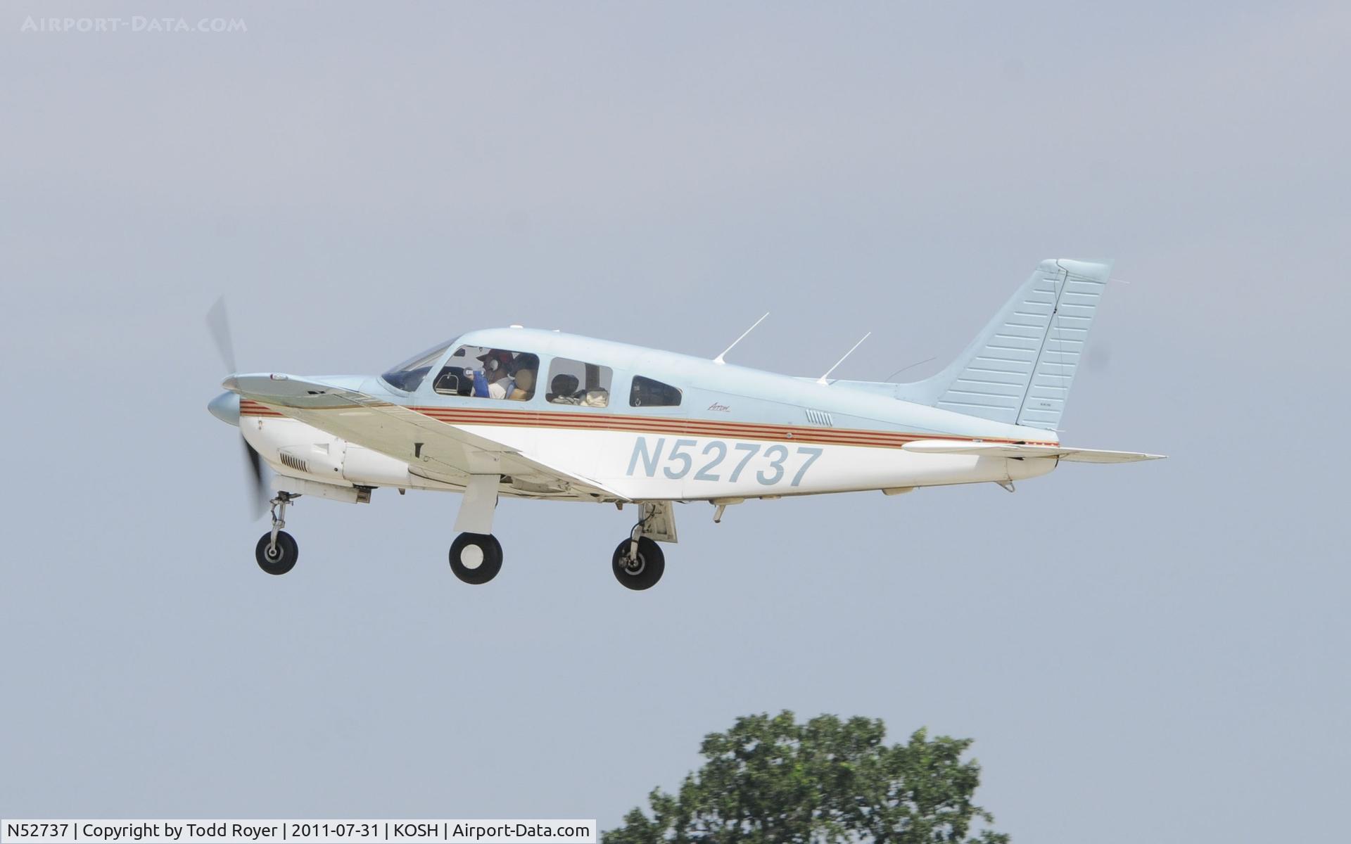 N52737, 1989 Piper PA-28R-201 Cherokee Arrow III C/N 28-37021, AIRVENTURE 2011