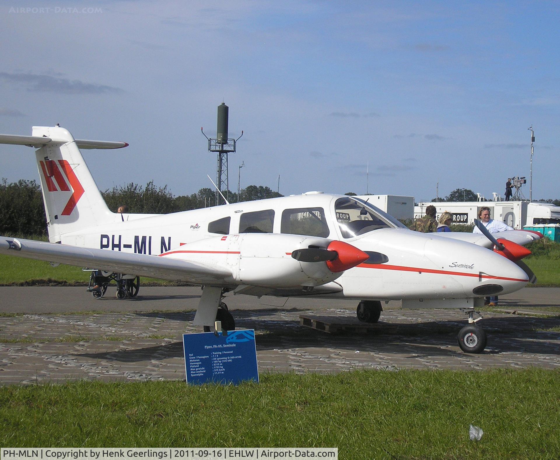 PH-MLN, 2002 Piper PA-44-180 Seminole C/N 4496166, Martinair Flying School.


Dutch Air Force Open Day at Leeuwarden AFB , Sep 2011
