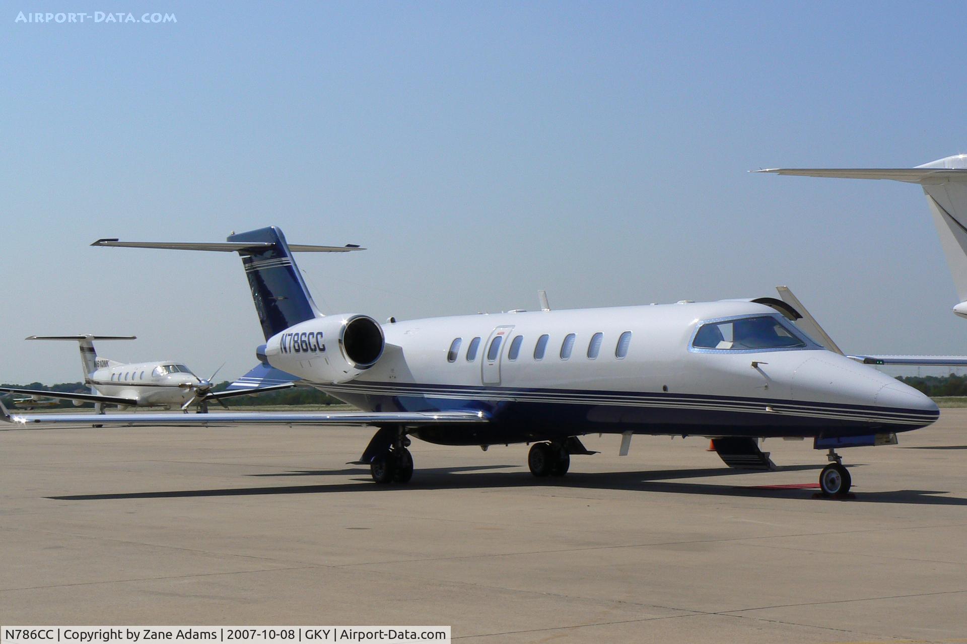 N786CC, 2000 Learjet Inc 45 C/N 095, At Arlington Municipal