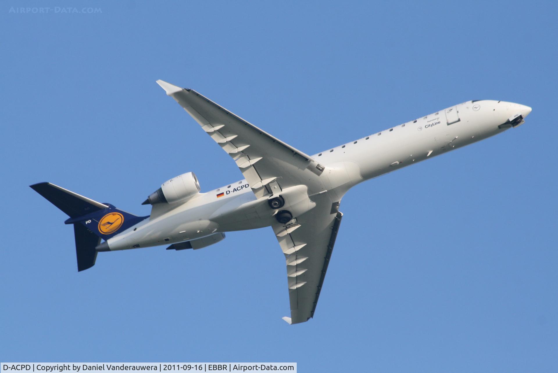 D-ACPD, 2001 Canadair CRJ-701ER (CL-600-2C10) Regional Jet C/N 10015, Flight LH3355 is climbing from RWY 07R