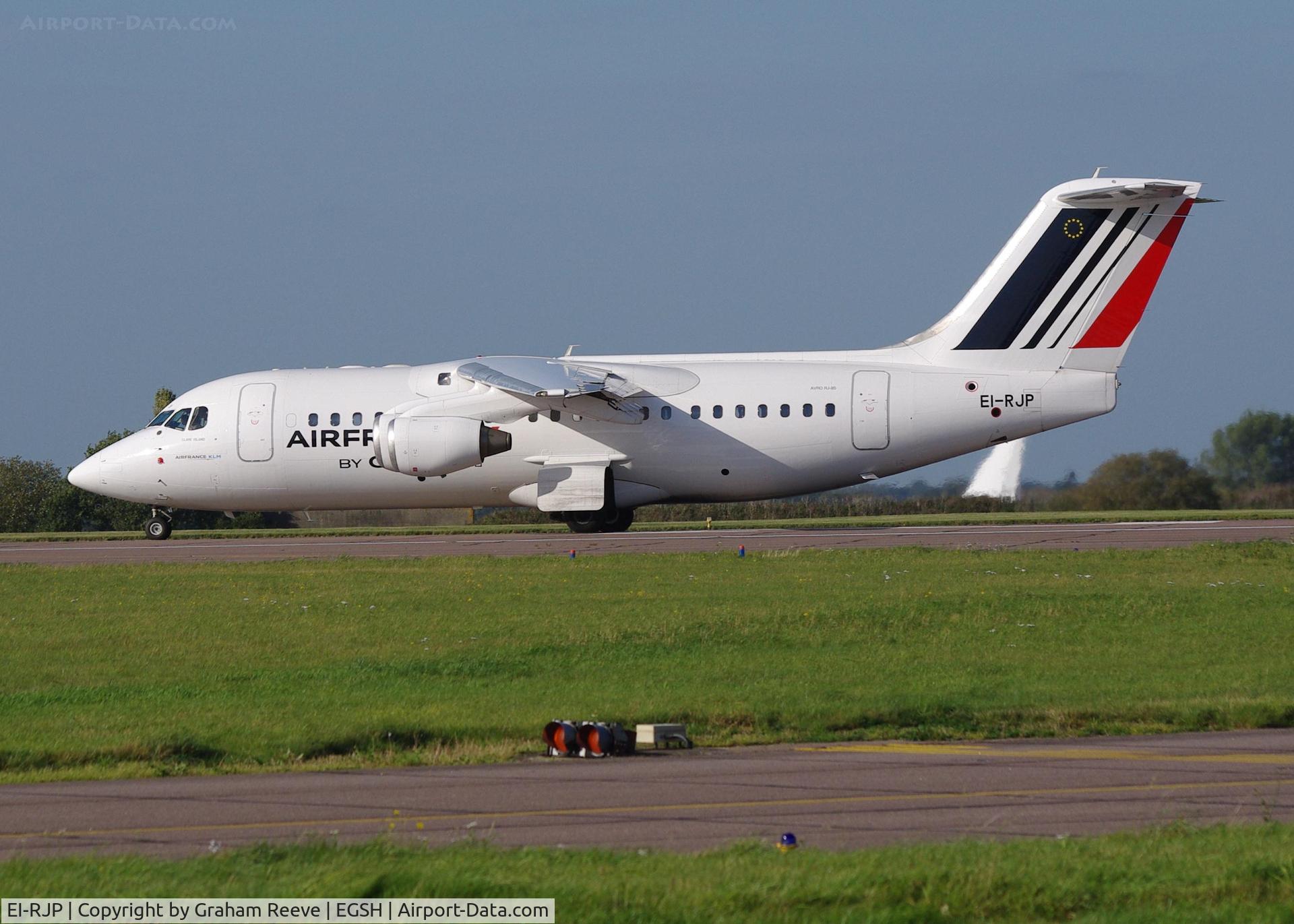 EI-RJP, 1999 British Aerospace Avro 146-RJ85A C/N E2363, About to take off.