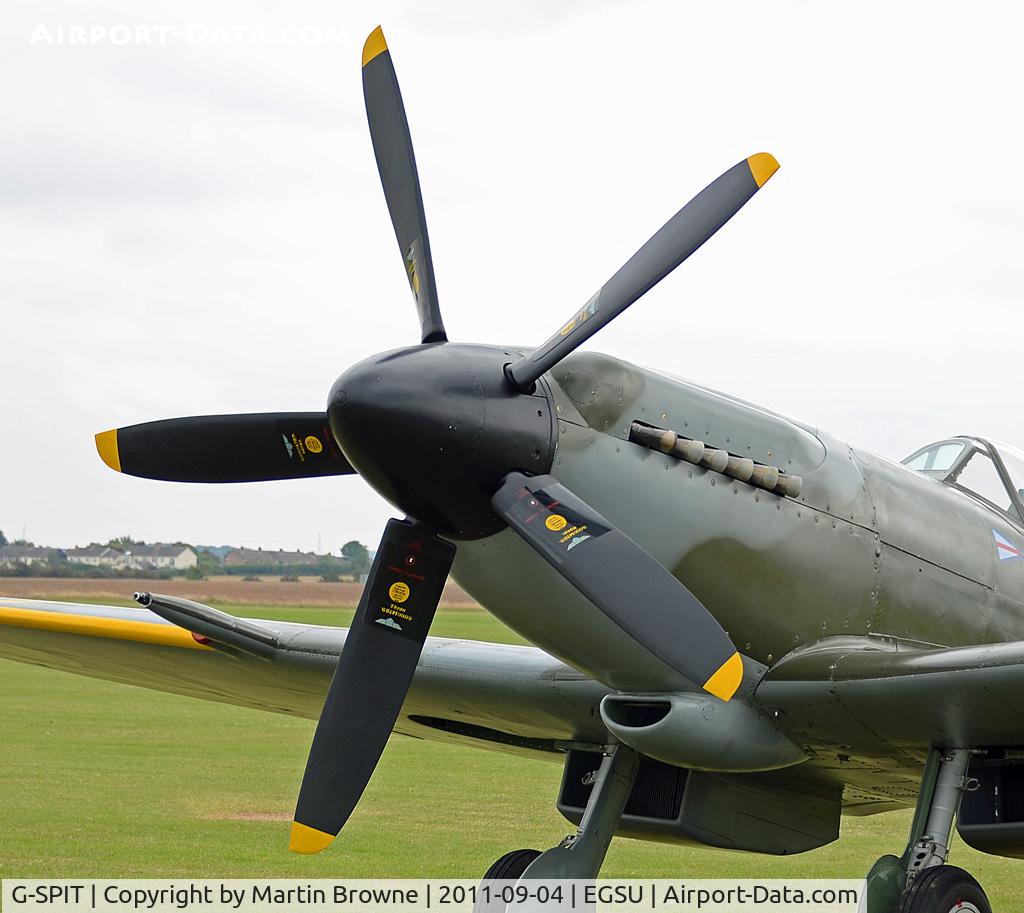 G-SPIT, 1944 Supermarine 379 Spitfire FR.XIV C/N 6S/649205, CLOSE UP OF THE NOSE