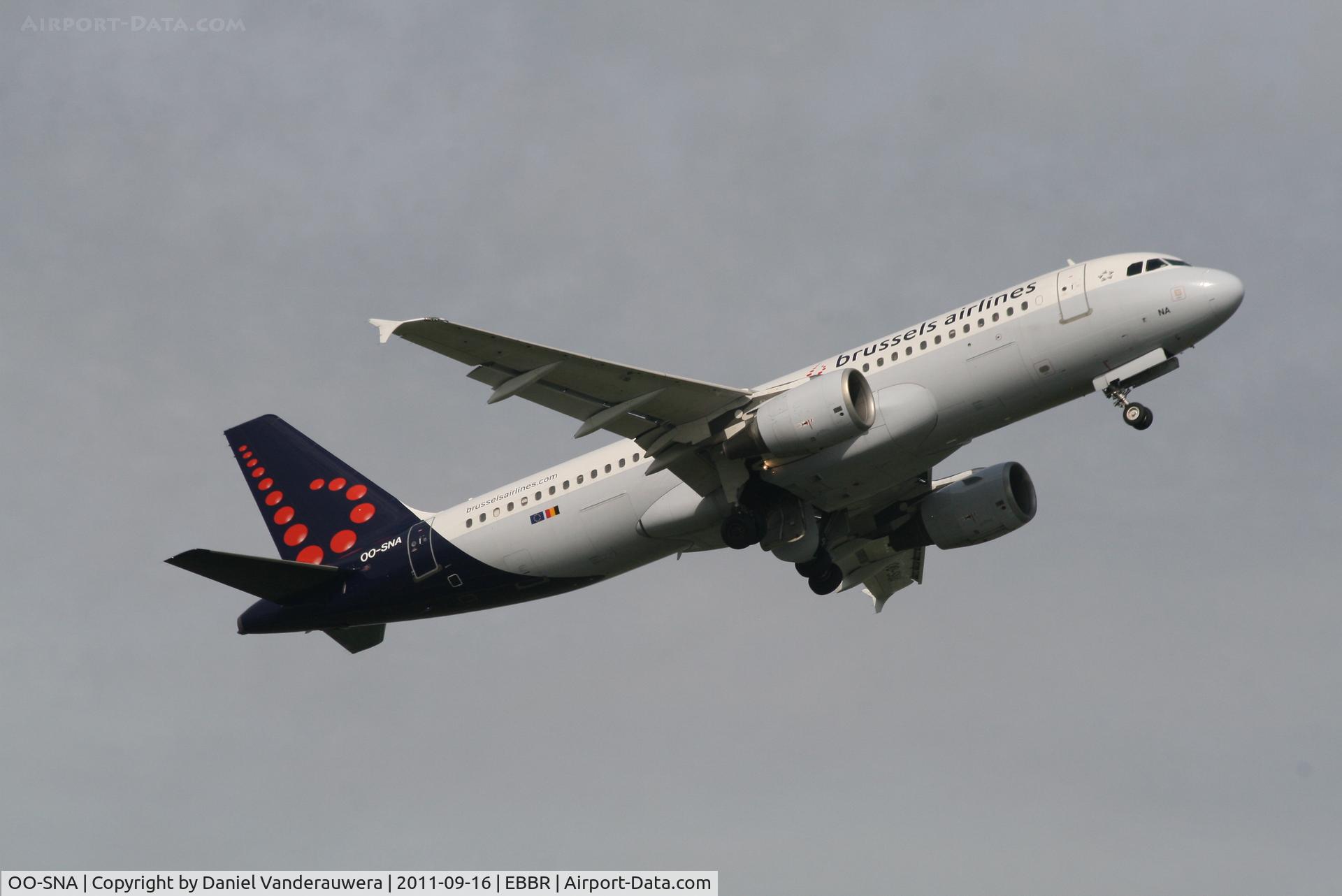 OO-SNA, 2001 Airbus A320-214 C/N 1441, Flight SN2835 is climbing from RWY 07R