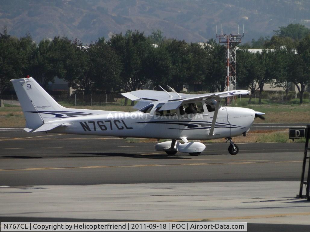 N767CL, 2005 Cessna 172S C/N 172S9987, Taxiing eastbound on taxiway Sierra