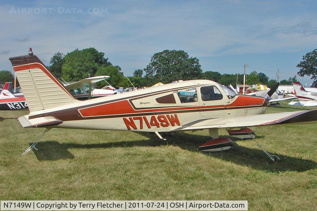 N7149W, 1962 Piper PA-28-180 Cherokee C/N 28-957, At 2011 Oshkosh