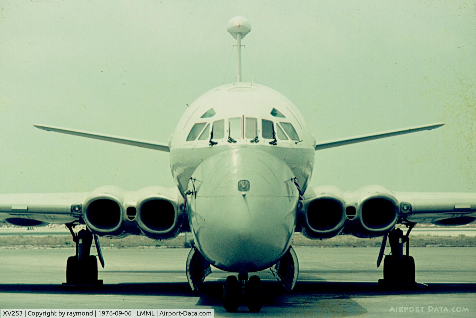 XV253, Hawker Siddeley Nimrod MR.1 C/N 8028, Nimrod XV253 203Sqd RAF