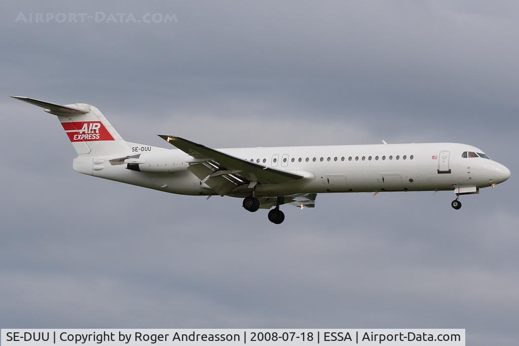 SE-DUU, 1989 Fokker 100 (F-28-0100) C/N 11286, Air Express Sweden, leased by SAS, SK1132 from Ronneby