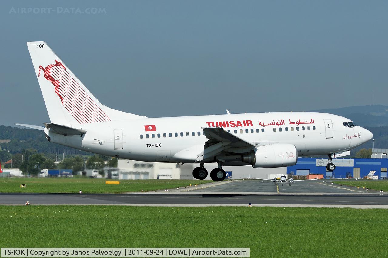 TS-IOK, 1999 Boeing 737-6H3 C/N 29496, Tunisair Boeing B737-6H3 landing in LOWL/LNZ