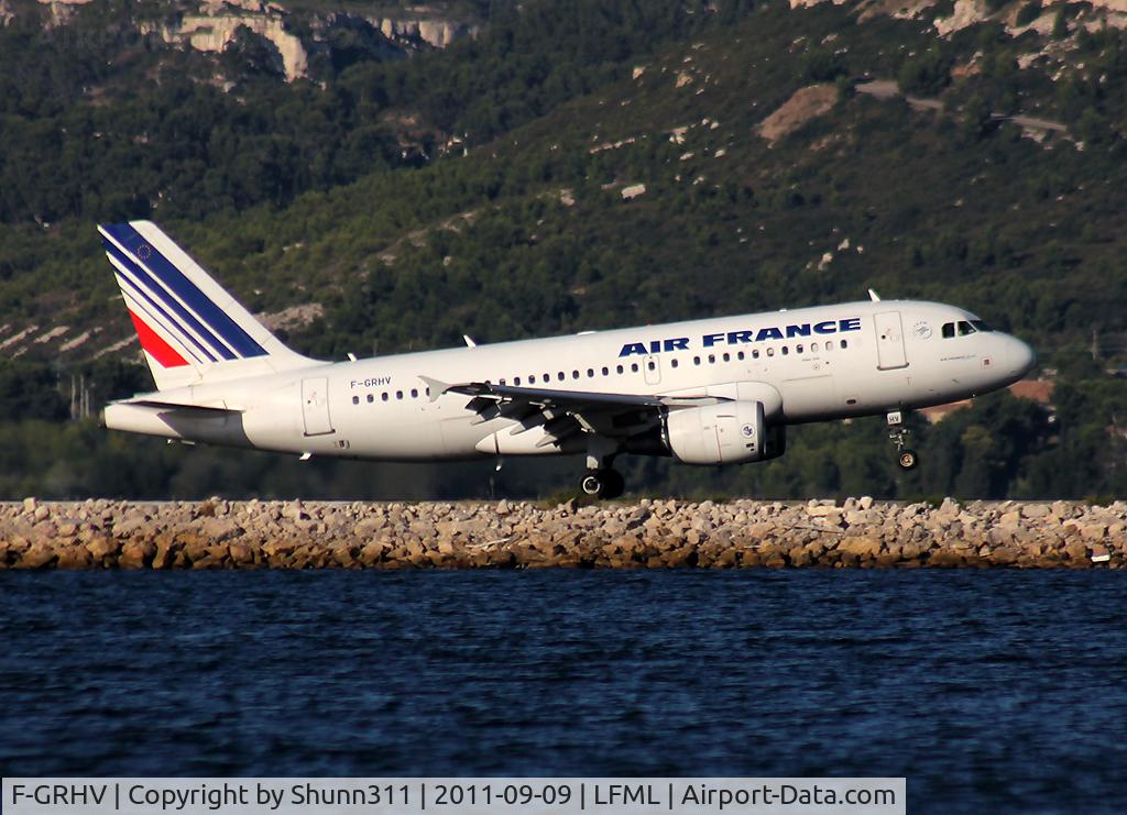 F-GRHV, 2001 Airbus A319-111 C/N 1505, Landing rwy 13L