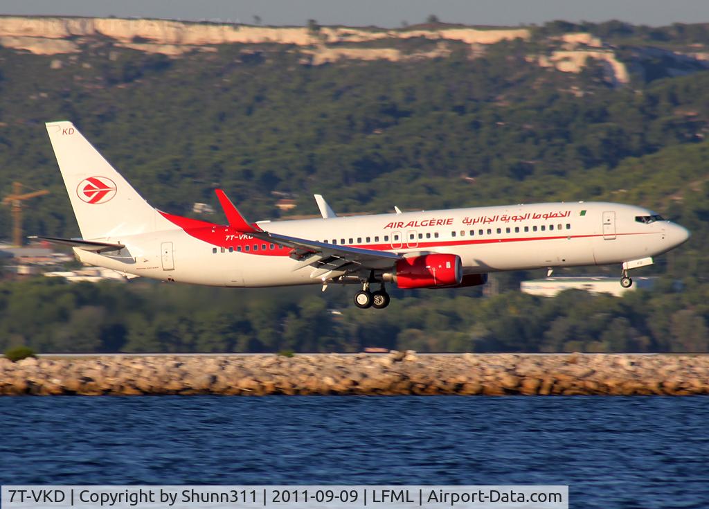7T-VKD, 2010 Boeing 737-8D6 C/N 40858, Landing rwy 15L