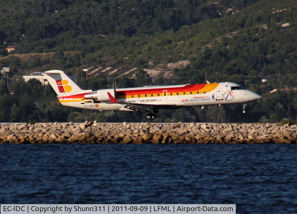 EC-IDC, 2002 Bombardier CRJ-200ER (CL-600-2B19) C/N 7622, Landing rwy 13L