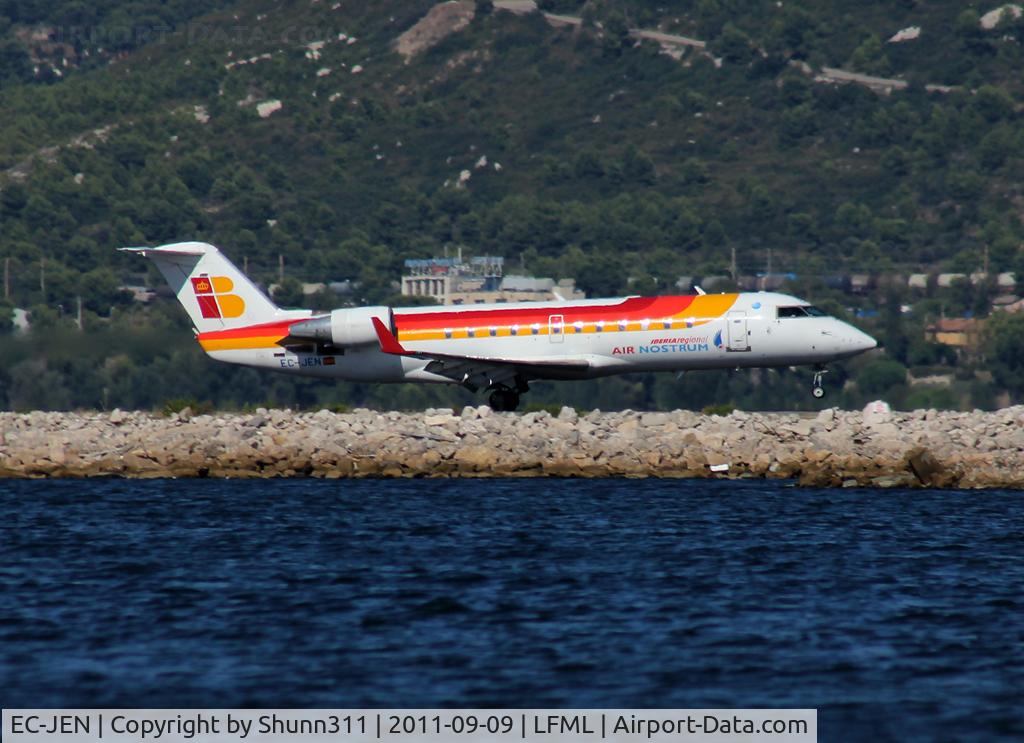 EC-JEN, 2004 Bombardier CRJ-200ER (CL-600-2B19) C/N 7958, Landing rwy 13L