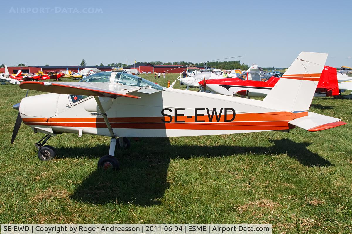 SE-EWD, 1966 Malmo MFI-9B Trainer C/N 049, At EAA FlyIn
