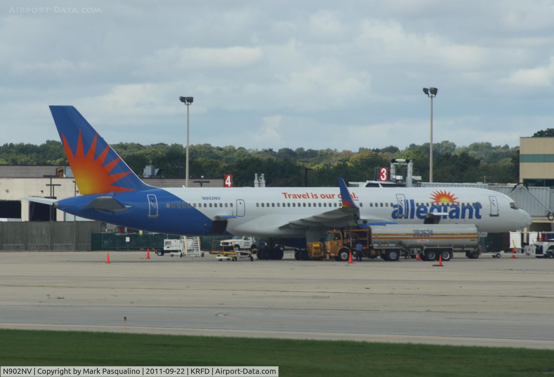 N902NV, 1992 Boeing 757-204 C/N 26964, Boeing 757-200