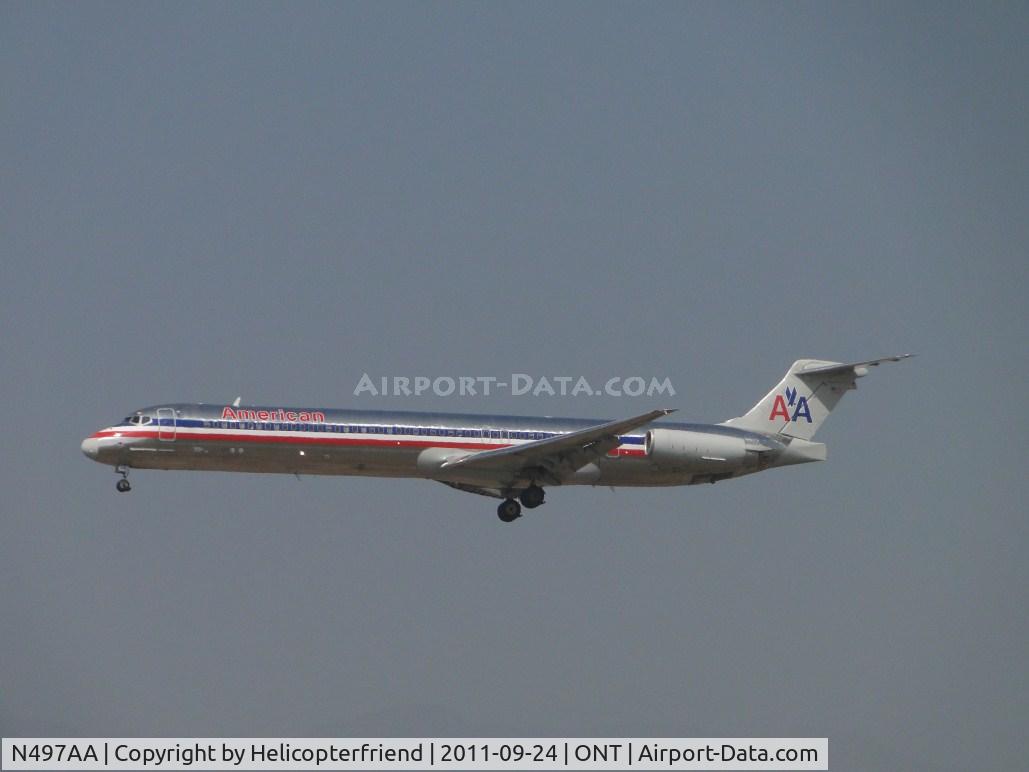 N497AA, 1989 McDonnell Douglas MD-82 (DC-9-82) C/N 49735, On final for runway 26R