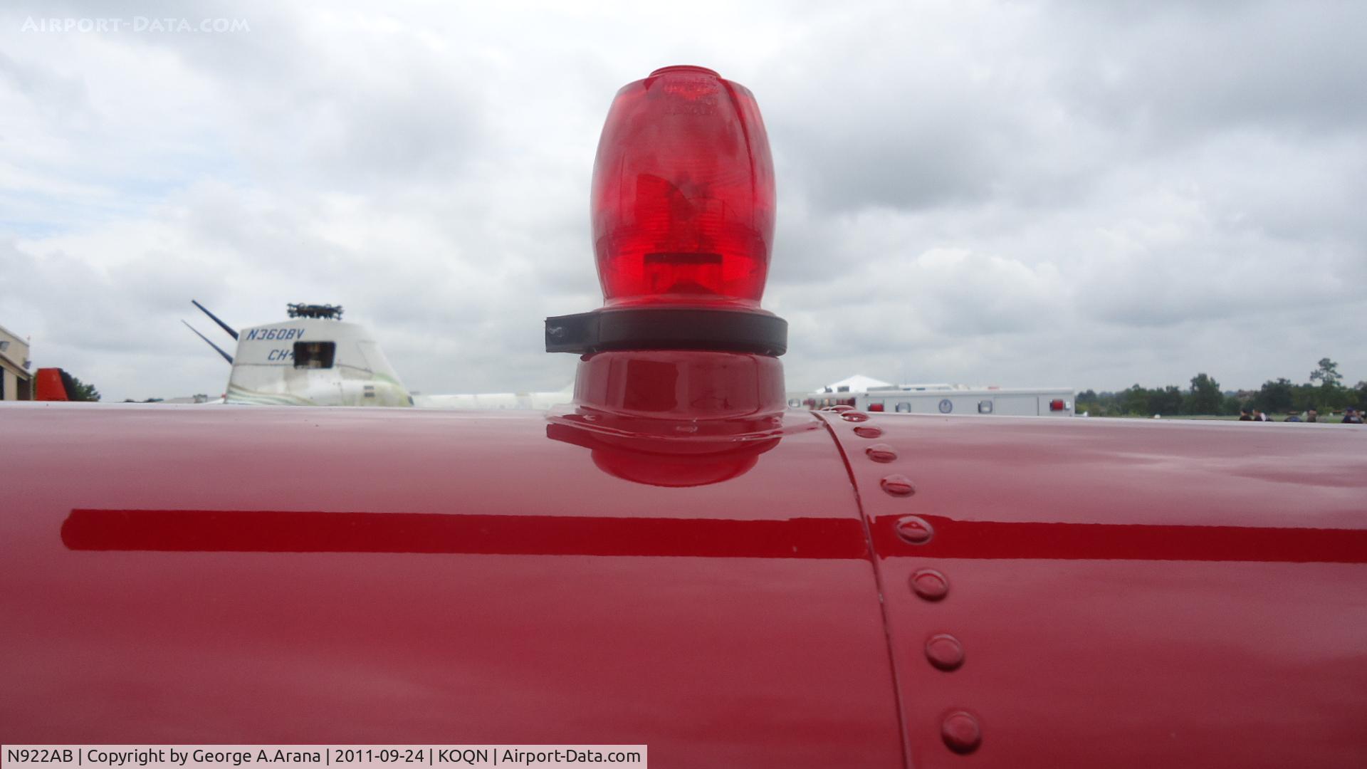N922AB, 2001 Robinson R44 C/N 1083, Anti collision beacon