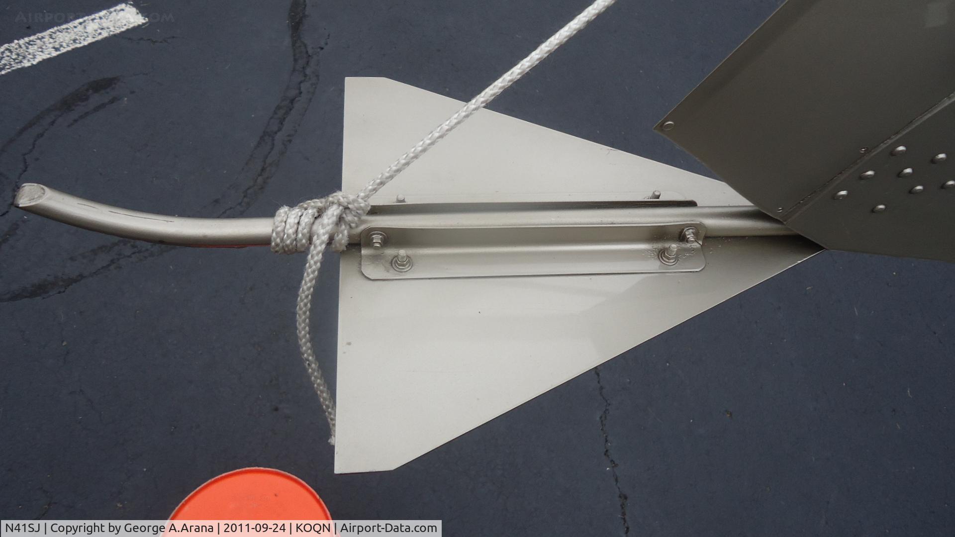 N41SJ, 1974 Bell 206B C/N 1352, Stinger stabilizer fin