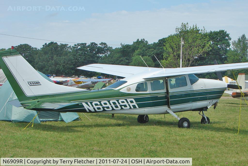 N6909R, 1967 Cessna T210H Turbo Centurion C/N T210-0309, At 2011 Oshkosh