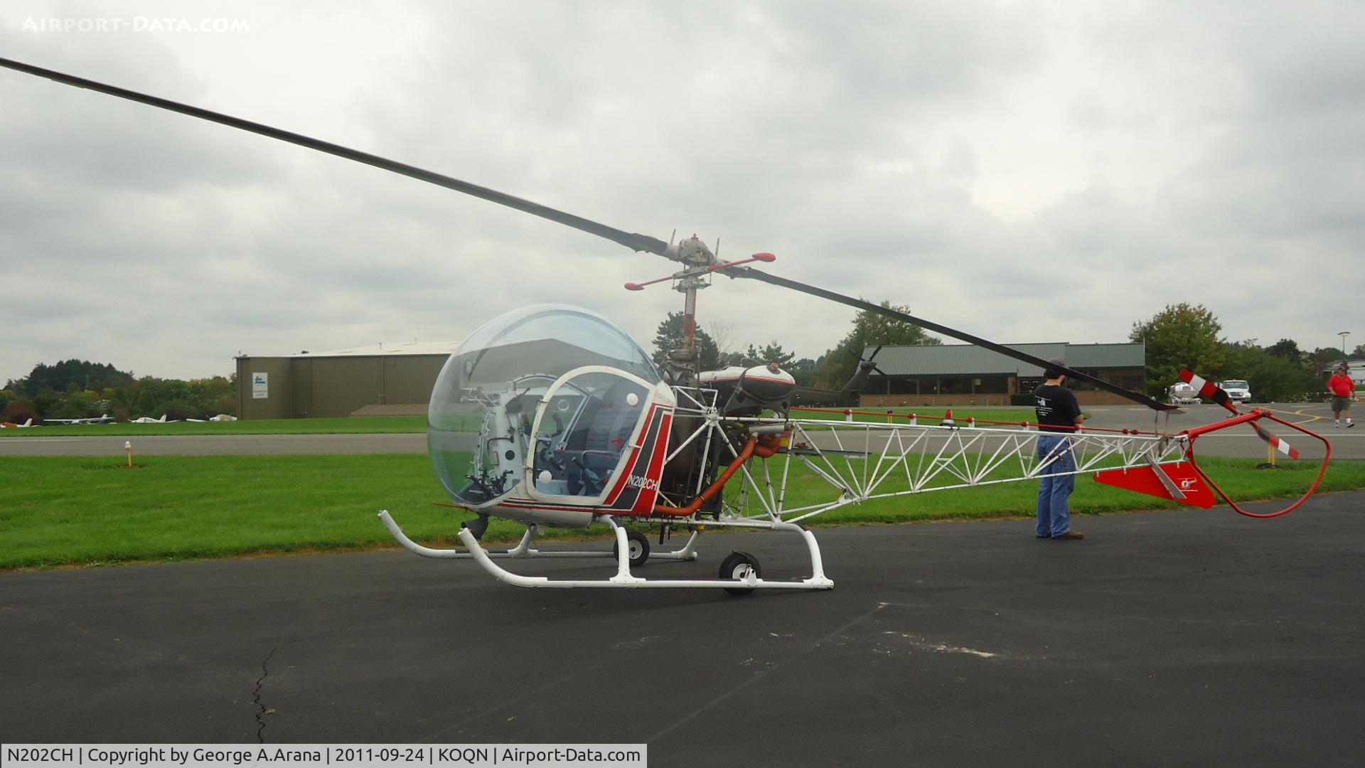 N202CH, 1951 Bell 47D-1 C/N 301, Heading to the flightline for the demo flight
