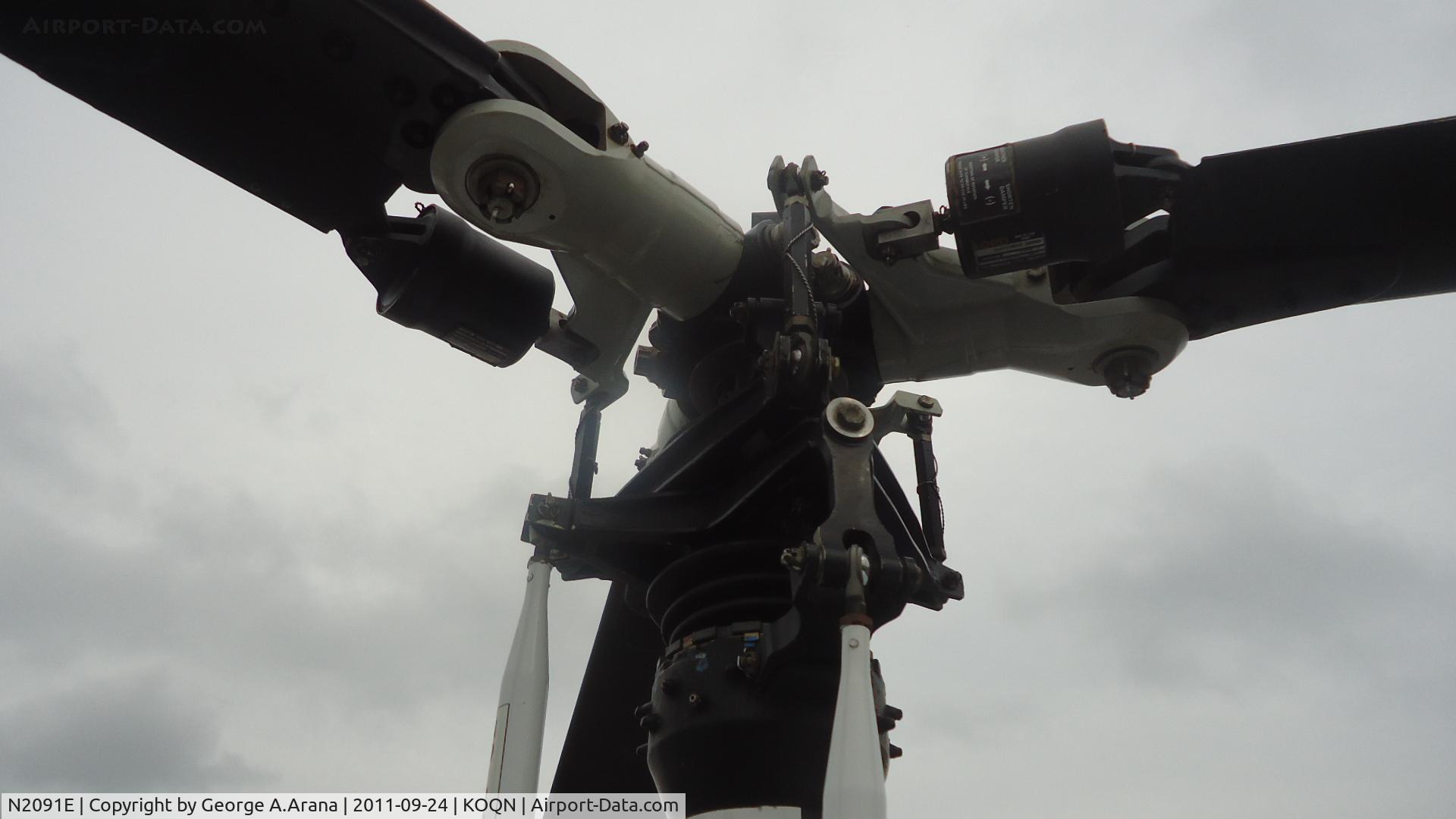 N2091E, 2002 Schweizer 269C C/N S1837, Main rotor