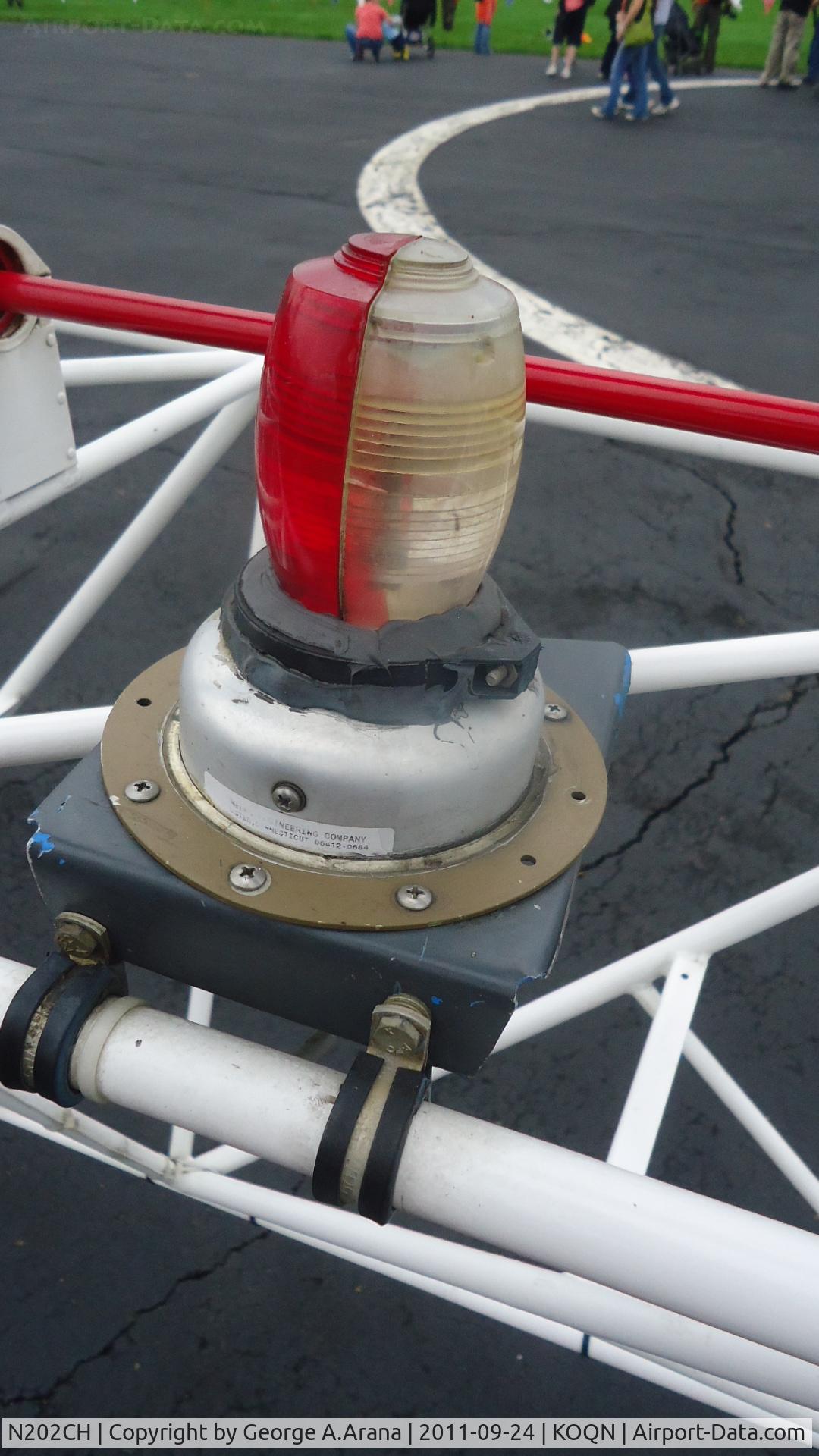 N202CH, 1951 Bell 47D-1 C/N 301, Anti collision flashing beacon