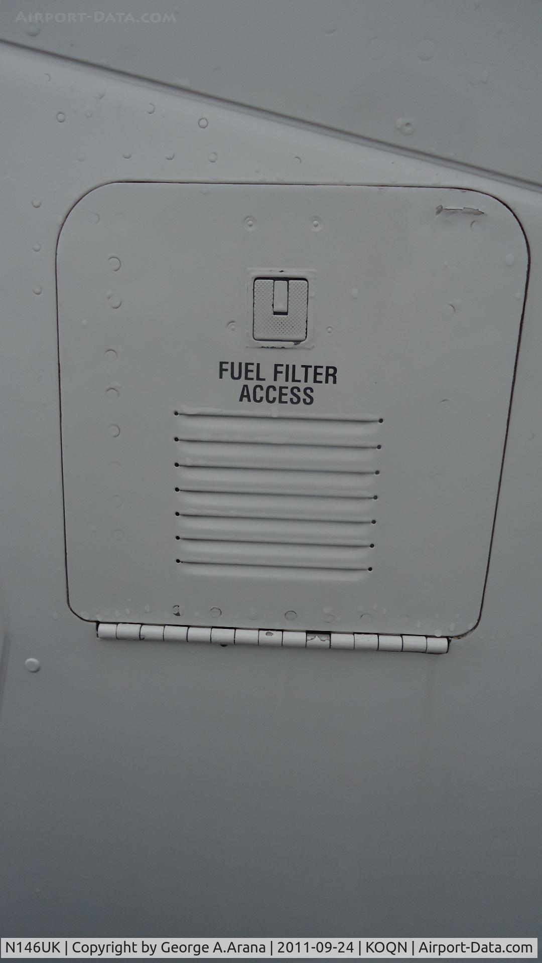 N146UK, 2011 Sikorsky S-92A C/N 92-0146, Fuel filter access