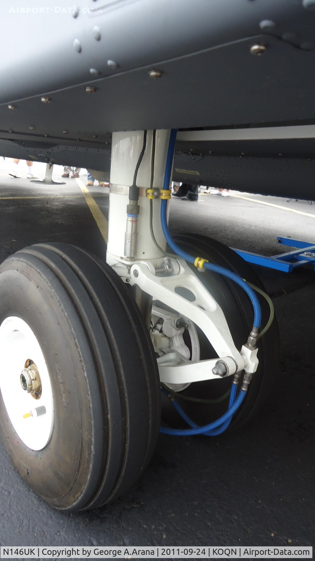 N146UK, 2011 Sikorsky S-92A C/N 92-0146, Port main gear and brake hoses