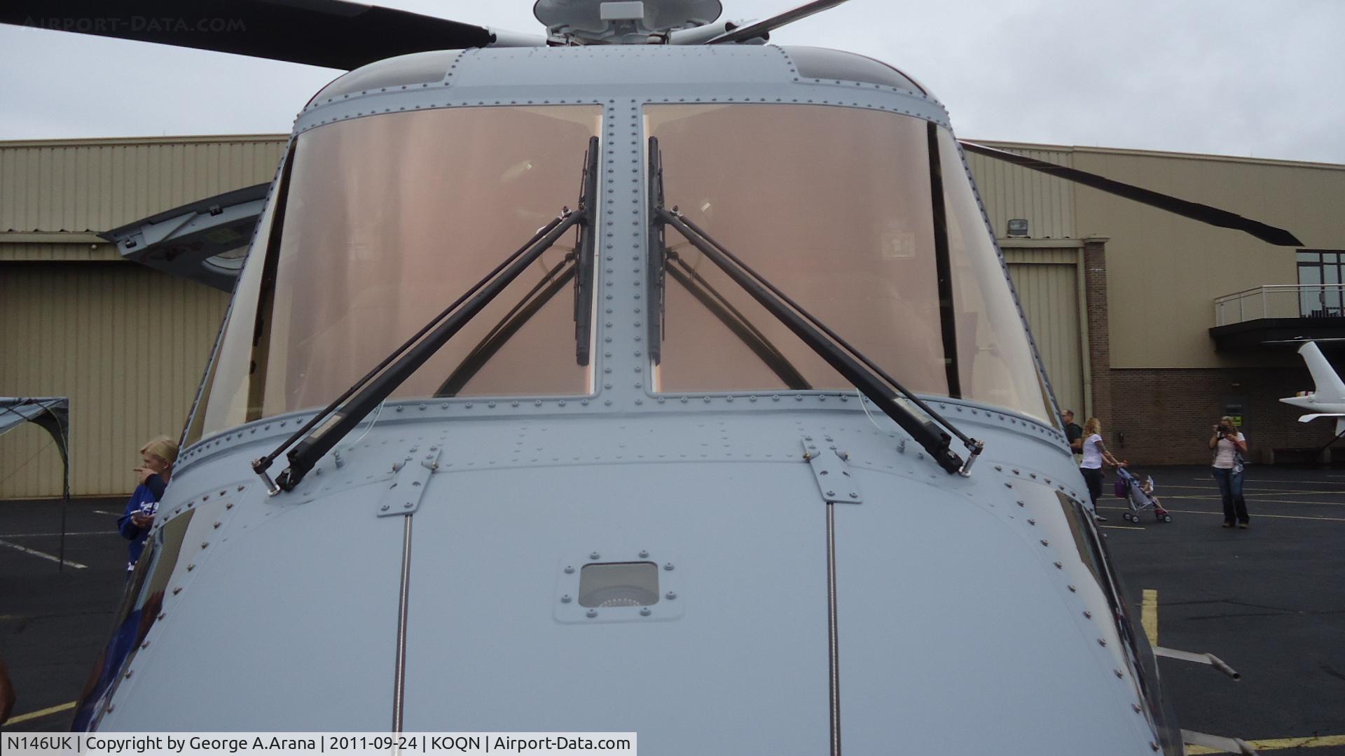 N146UK, 2011 Sikorsky S-92A C/N 92-0146, Windshield wipers