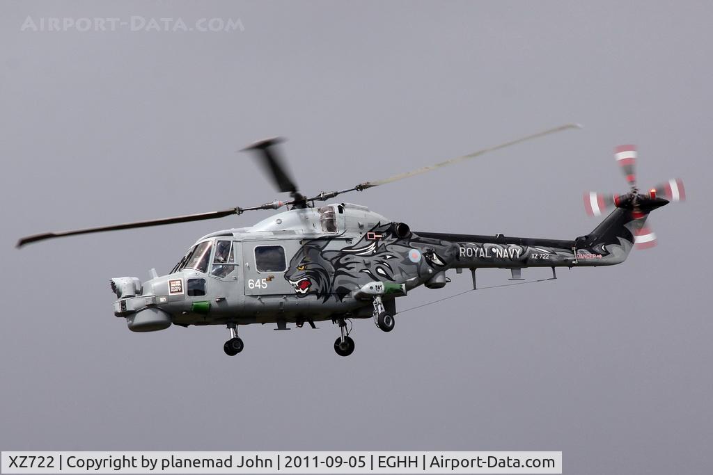 XZ722, 1980 Westland Lynx HMA.8SRU C/N 177, Departing Bournemouth