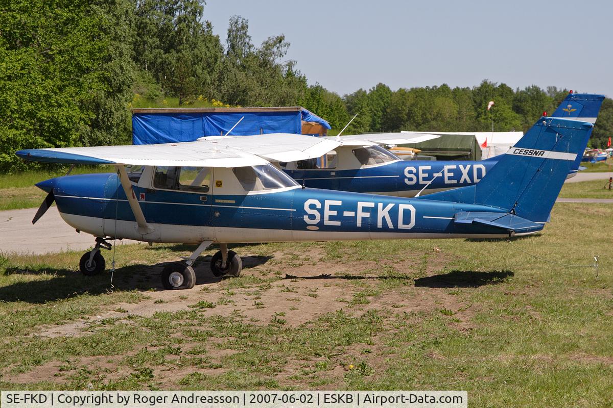 SE-FKD, 1969 Cessna F150J C/N F150-0453, Written off 2009-09-22, damaged on ground by strong winds.