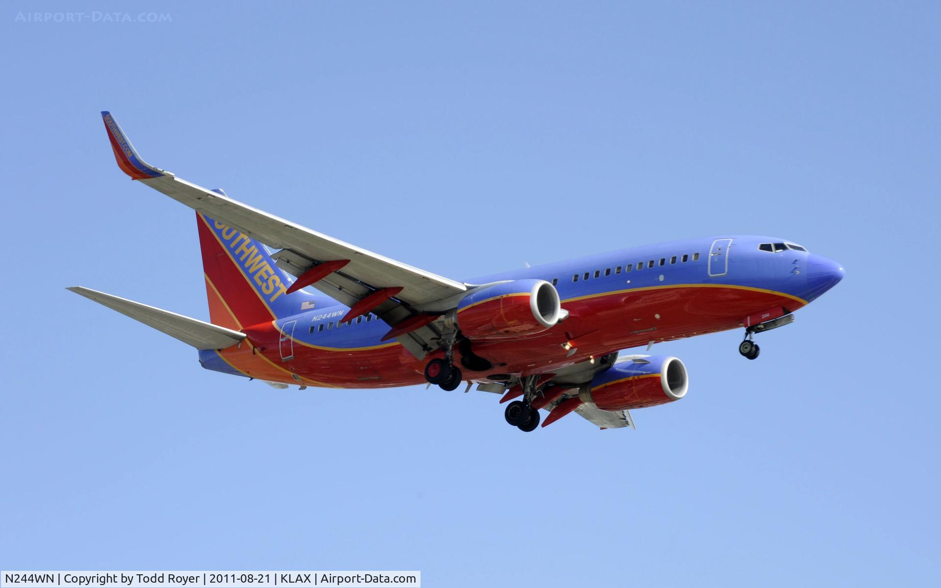N244WN, 2006 Boeing 737-7H4 C/N 34864, Arriving at LAX