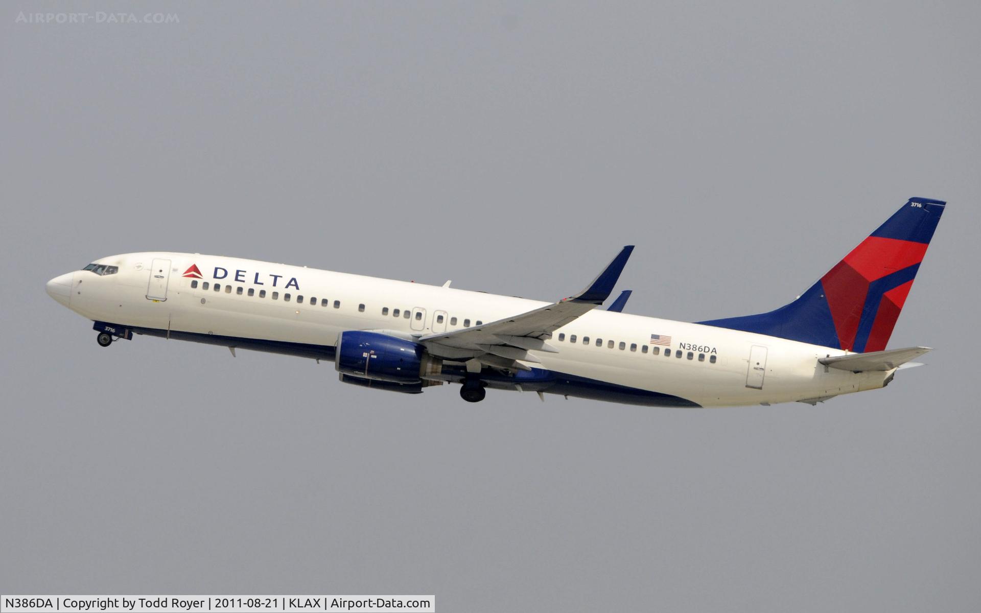 N386DA, 1999 Boeing 737-832 C/N 30373, Delta