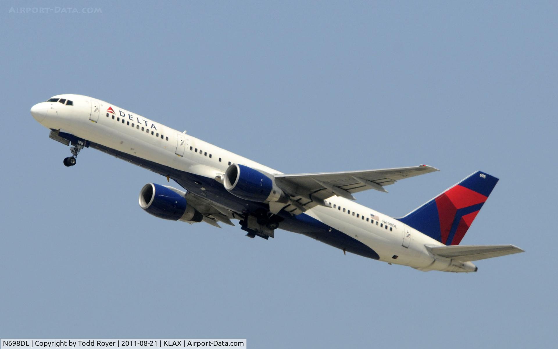 N698DL, 1999 Boeing 757-232 C/N 29911, Delta