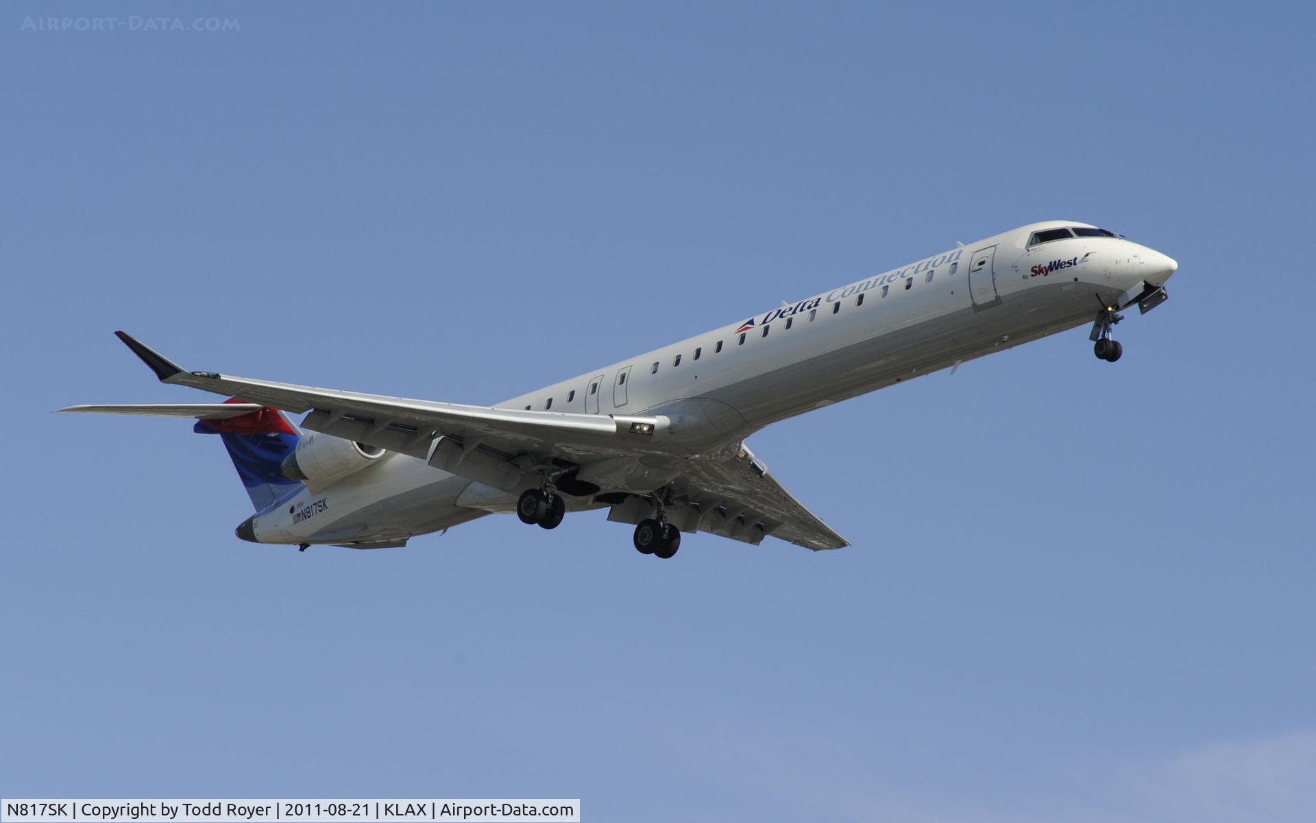 N817SK, 2006 Bombardier CRJ-900ER (CL-600-2D24) C/N 15107, Delta
