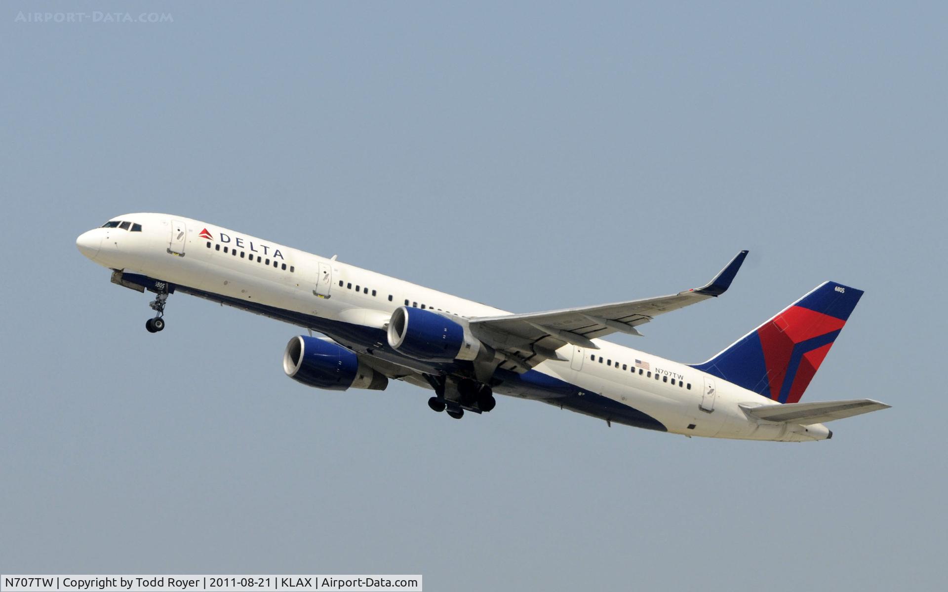 N707TW, 1997 Boeing 757-2Q8 C/N 27625, Delta