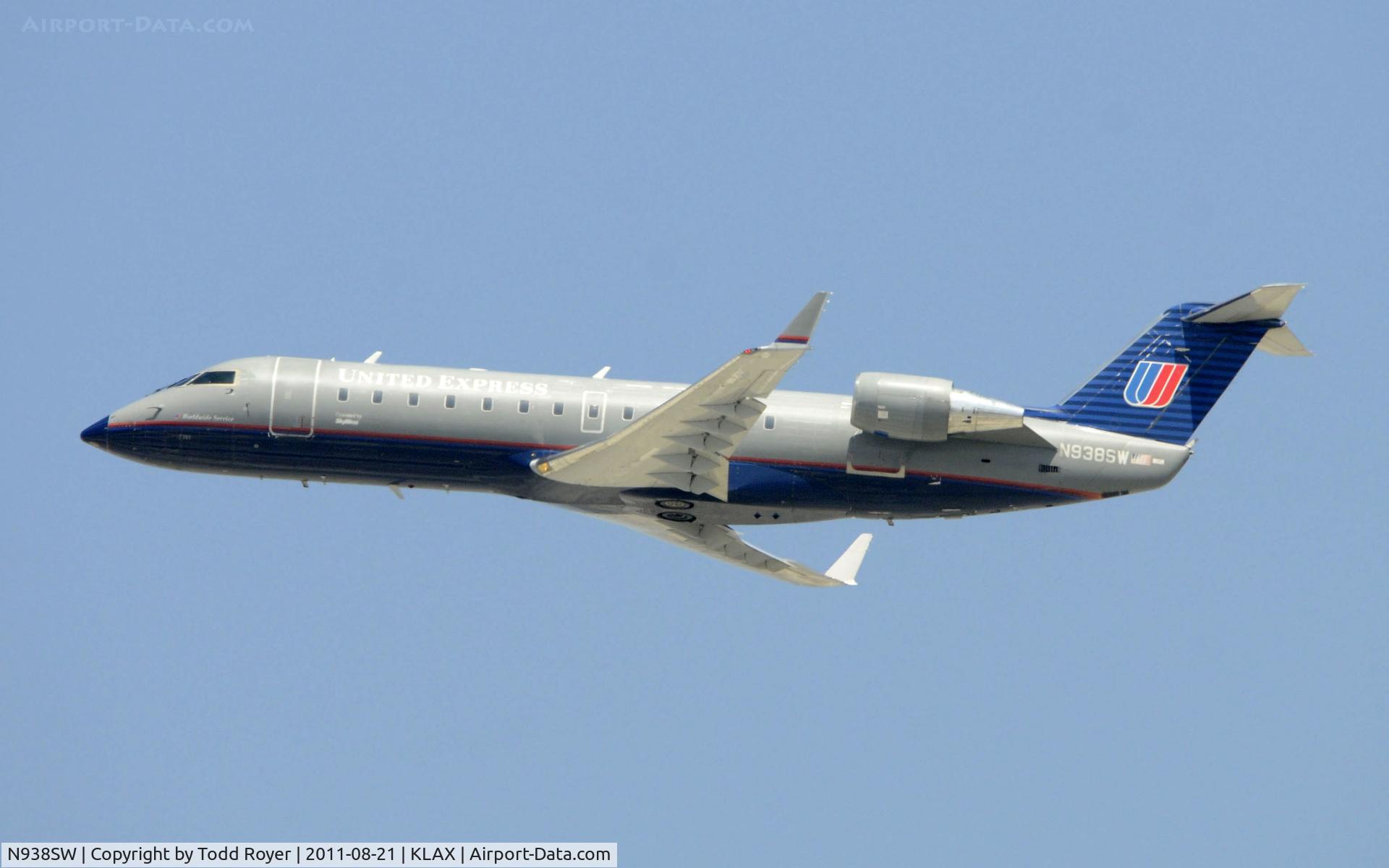 N938SW, 2003 Bombardier CRJ-200LR (CL-600-2B19) C/N 7741, United