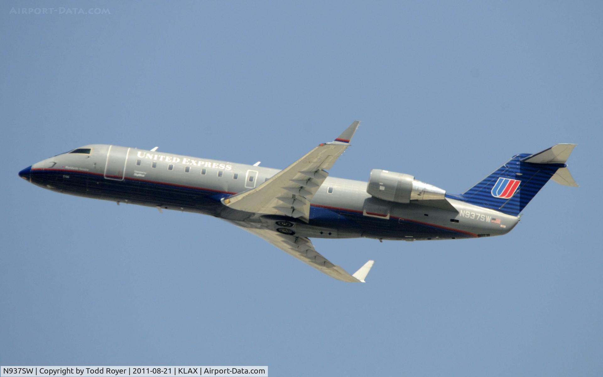N937SW, 2003 Bombardier CRJ-200LR (CL-600-2B19) C/N 7735, United