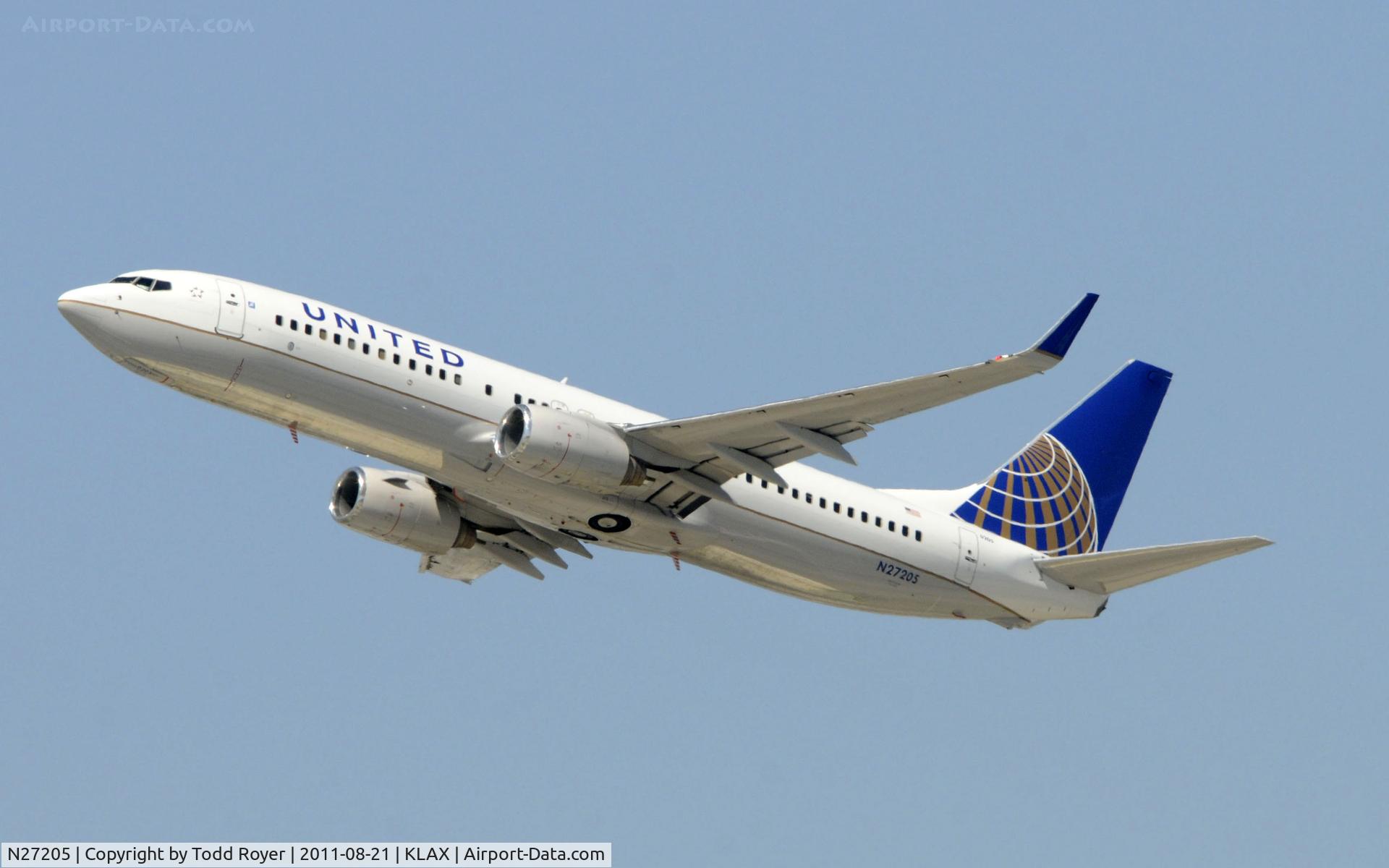 N27205, 2000 Boeing 737-824 C/N 30577, United