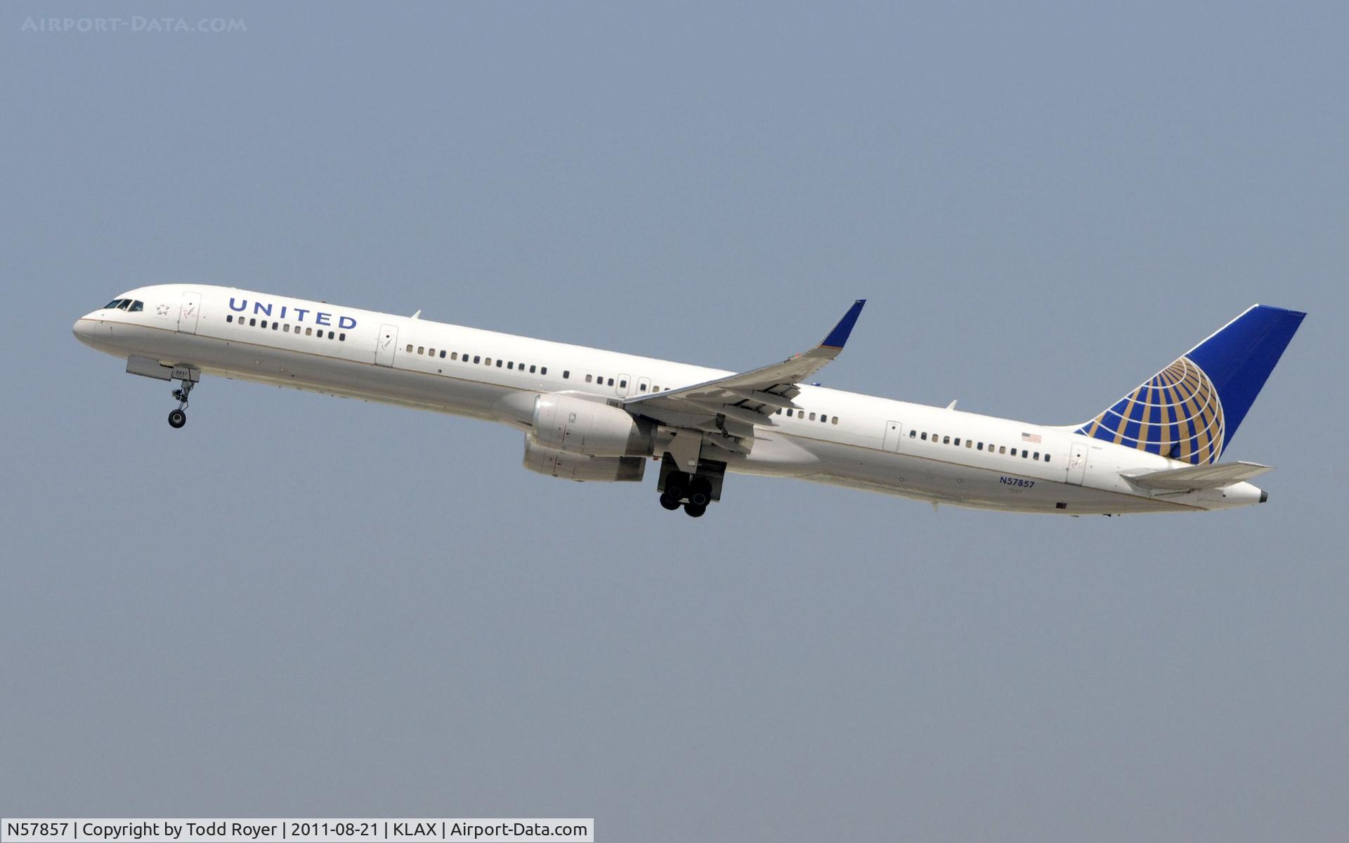 N57857, 2004 Boeing 757-324 C/N 32816, United