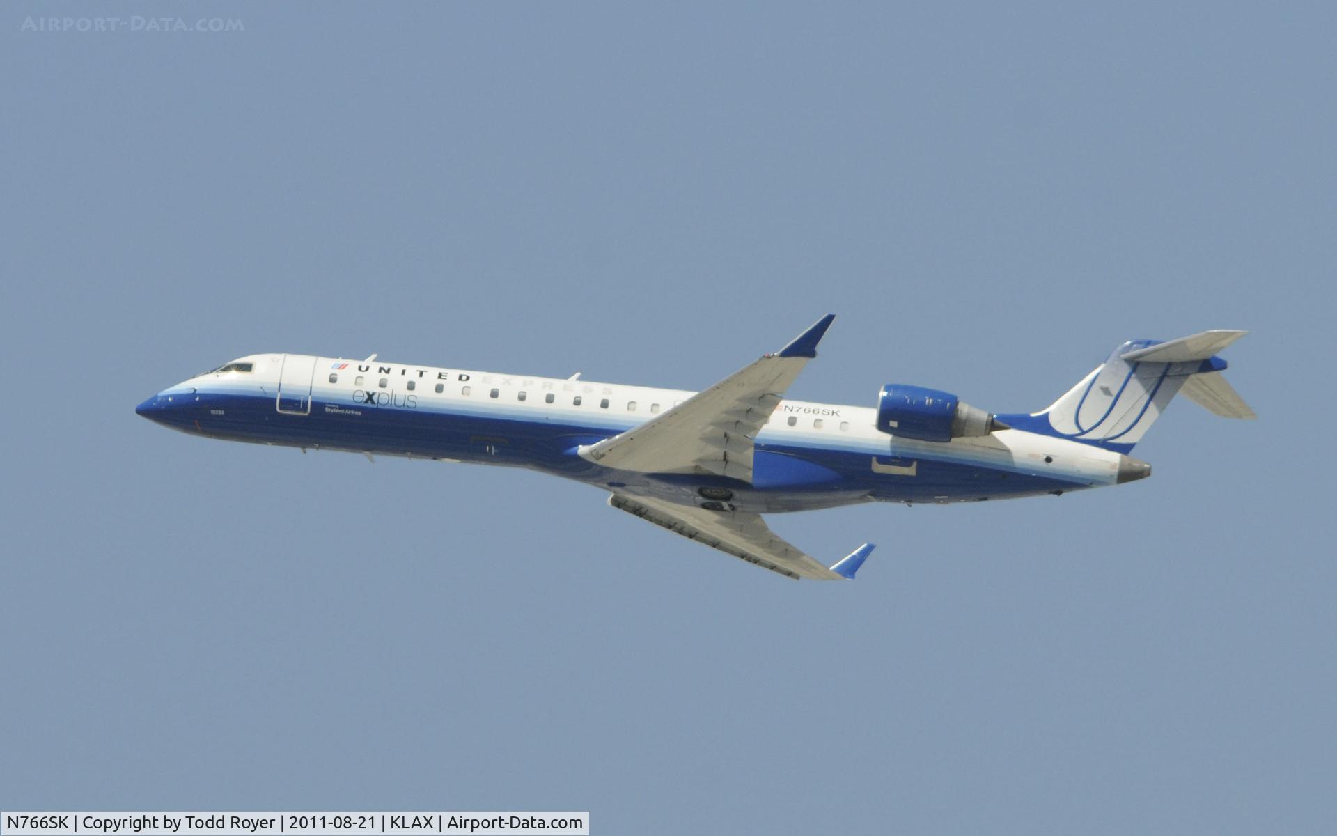 N766SK, 2005 Bombardier CRJ-702 (CL-600-2C10) Regional Jet C/N 10232, United