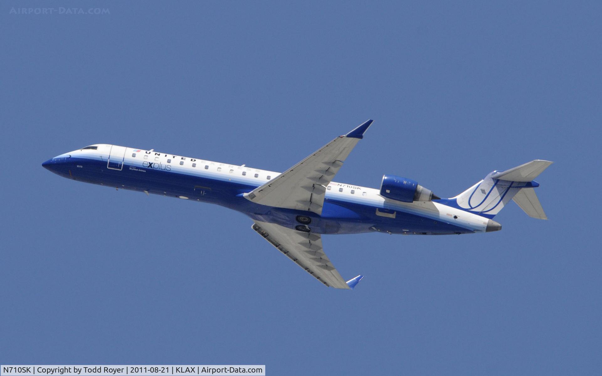 N710SK, 2004 Bombardier CRJ-700 (CL-600-2C10) Regional Jet C/N 10170, United