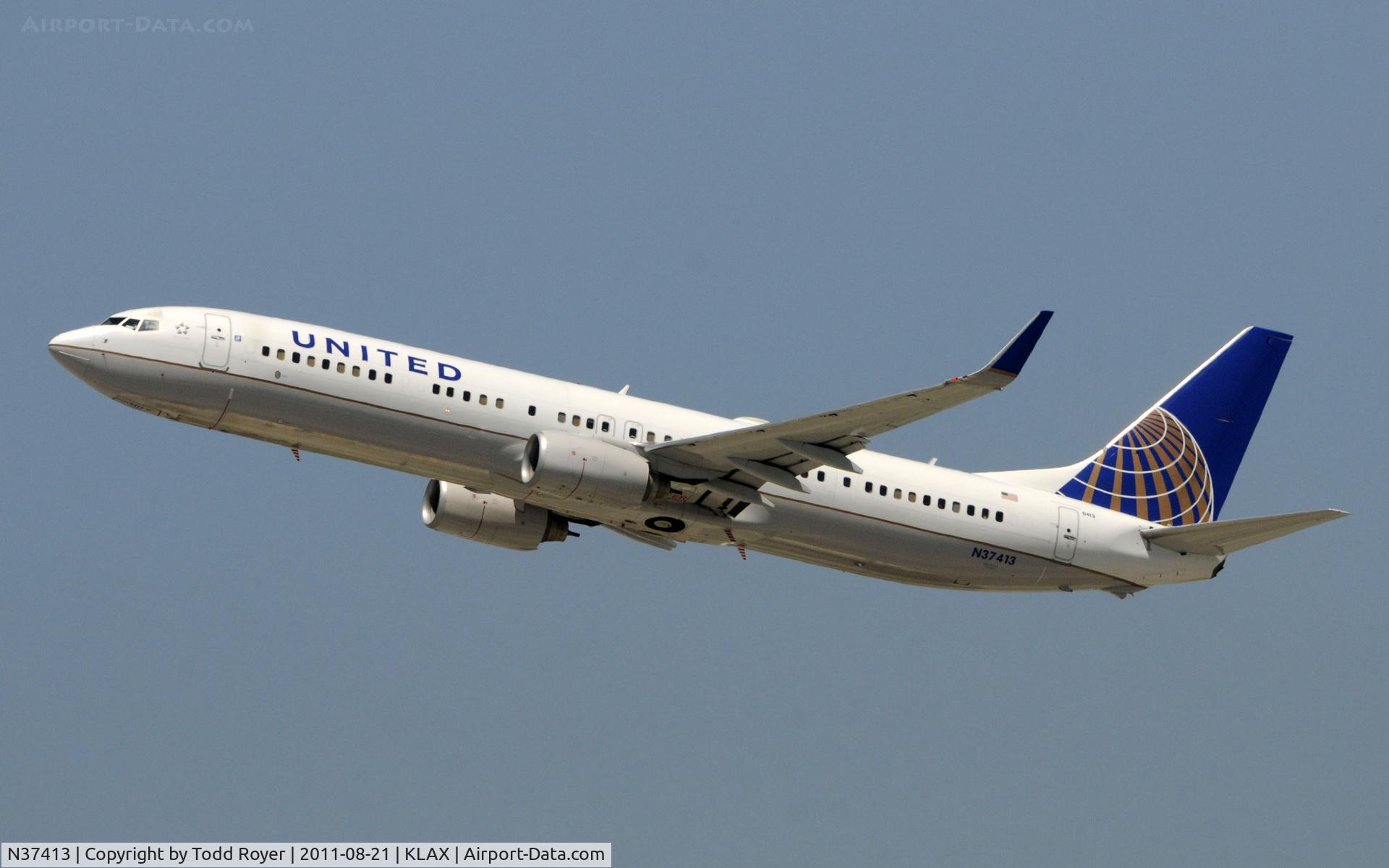 N37413, 2008 Boeing 737-924/ER C/N 31664, United