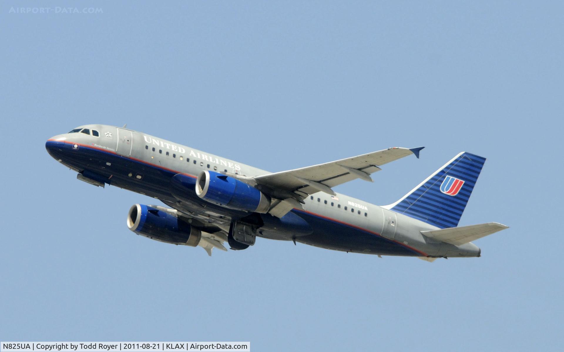 N825UA, 1999 Airbus A319-131 C/N 980, United