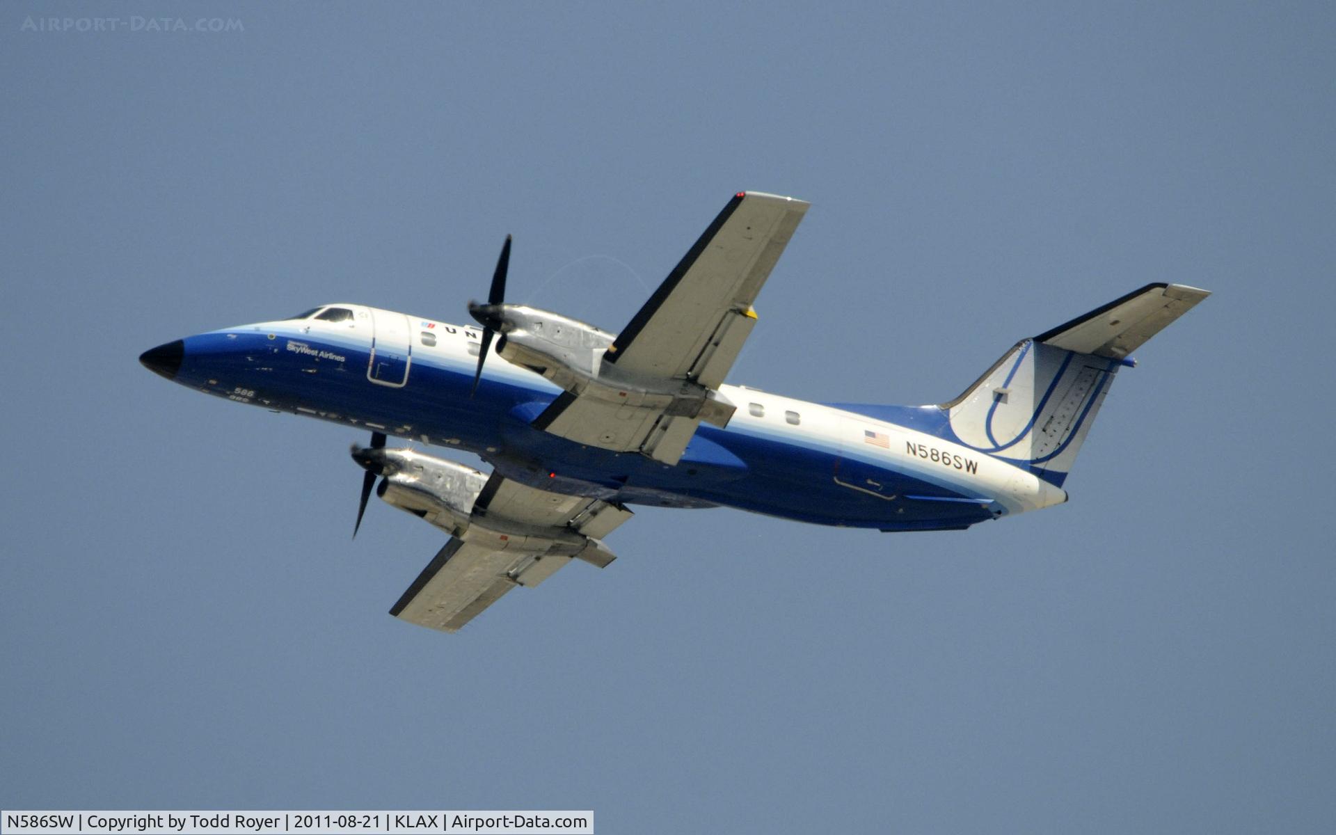 N586SW, 1999 Embraer EMB-120ER Brasilia C/N 120354, United