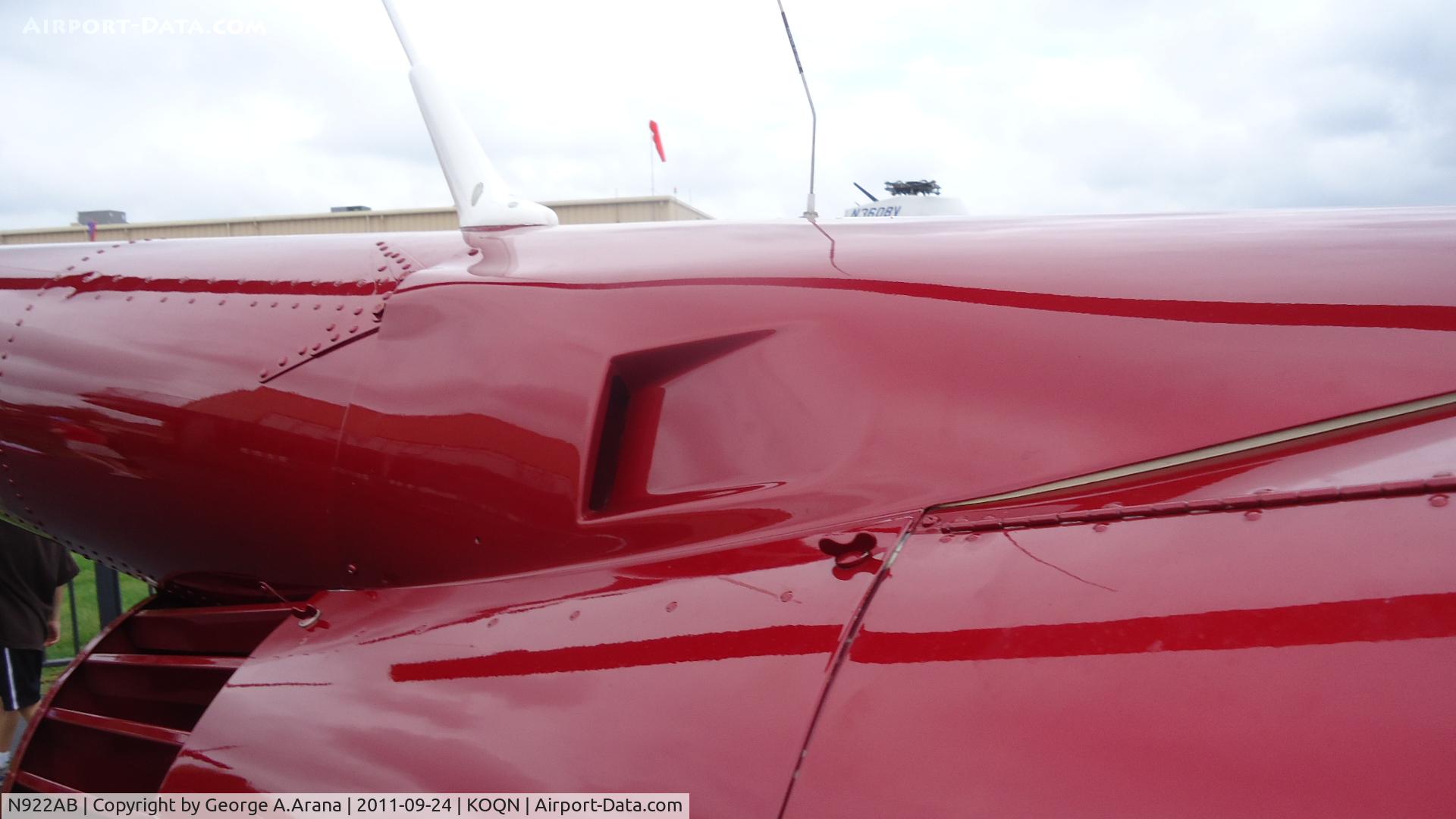 N922AB, 2001 Robinson R44 C/N 1083, Tailboom intake