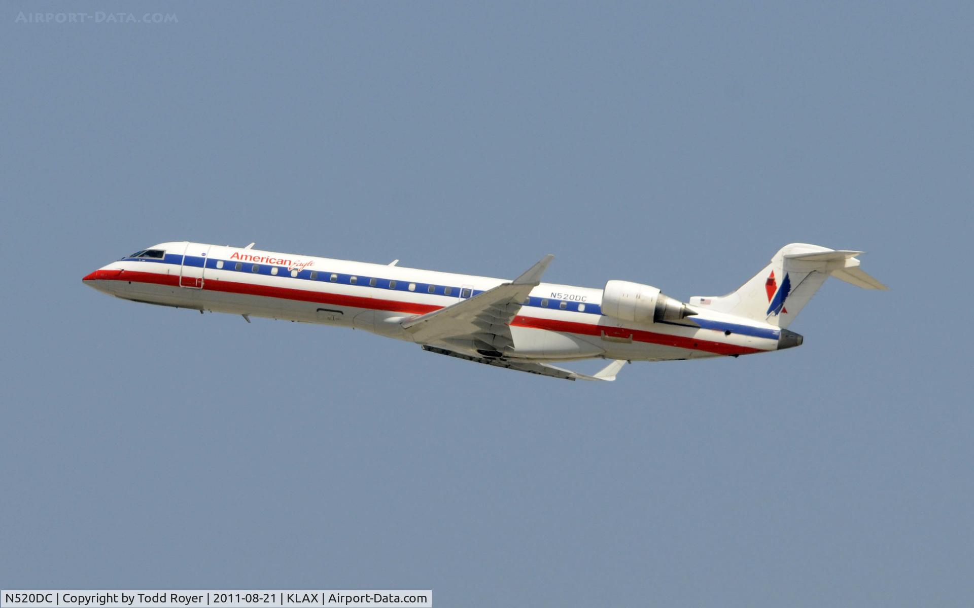 N520DC, 2004 Bombardier CRJ-701 (CL-600-2C10) Regional Jet C/N 10140, American